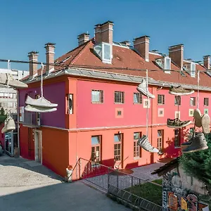  Auberge de jeunesse Celica Slovénie