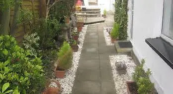 Donnybrook Hall Dublin Guest house